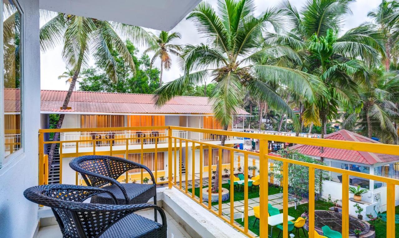 Beach Walk Resort Morjim Exterior photo